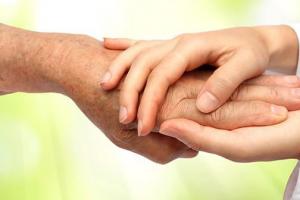Почему у человека трясутся руки: причины и лечение